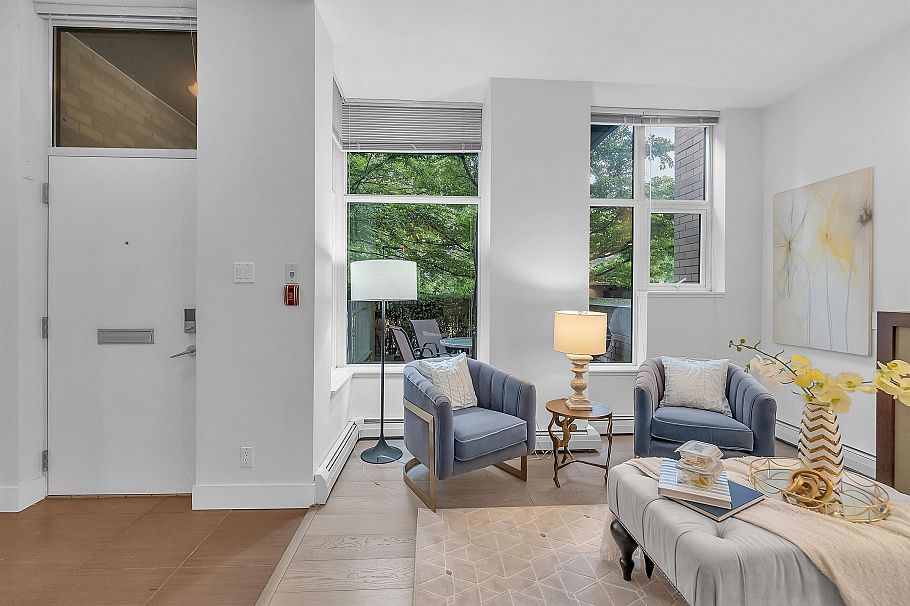 164 W 13th Street North Vancouver, BC - 4