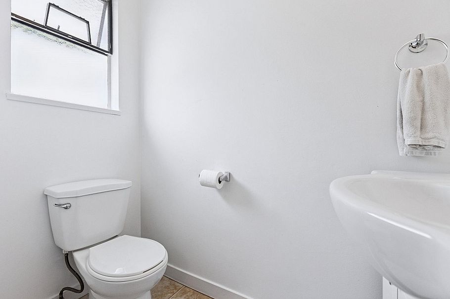 651 E 17th Avenue Vancouver, BC - 21
