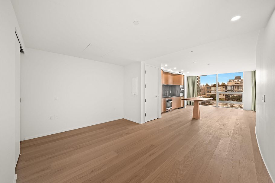 601 1568 Alberni Street Vancouver, BC - 7