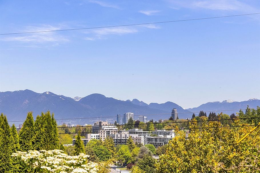 4888 Narvaez Drive Vancouver, BC - 5