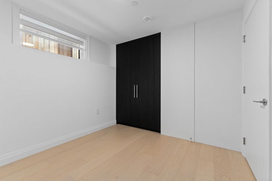 4007 W 19th Avenue Vancouver, BC - 28