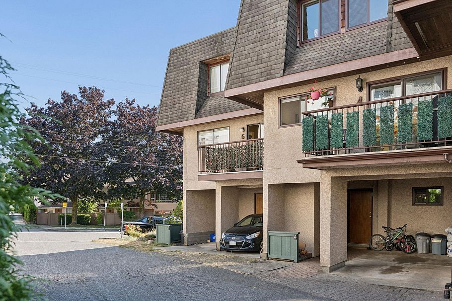 4 220 W 16th Street North Vancouver, BC - 30