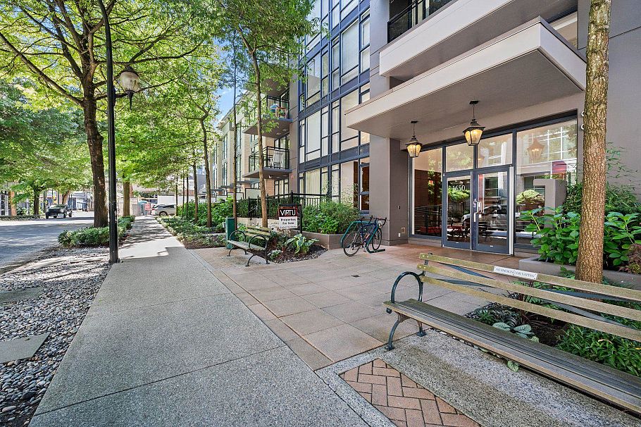 1648 W 7th Avenue Vancouver, BC - 28