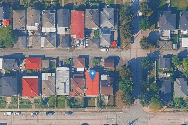 2935 Adanac Street Vancouver, BC - 1