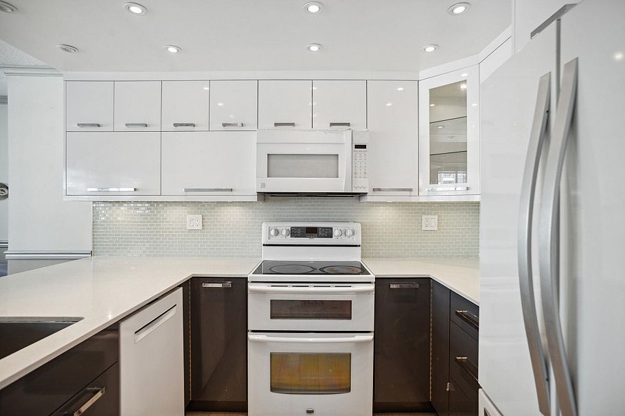 1270 Robson Street Vancouver, BC - 24