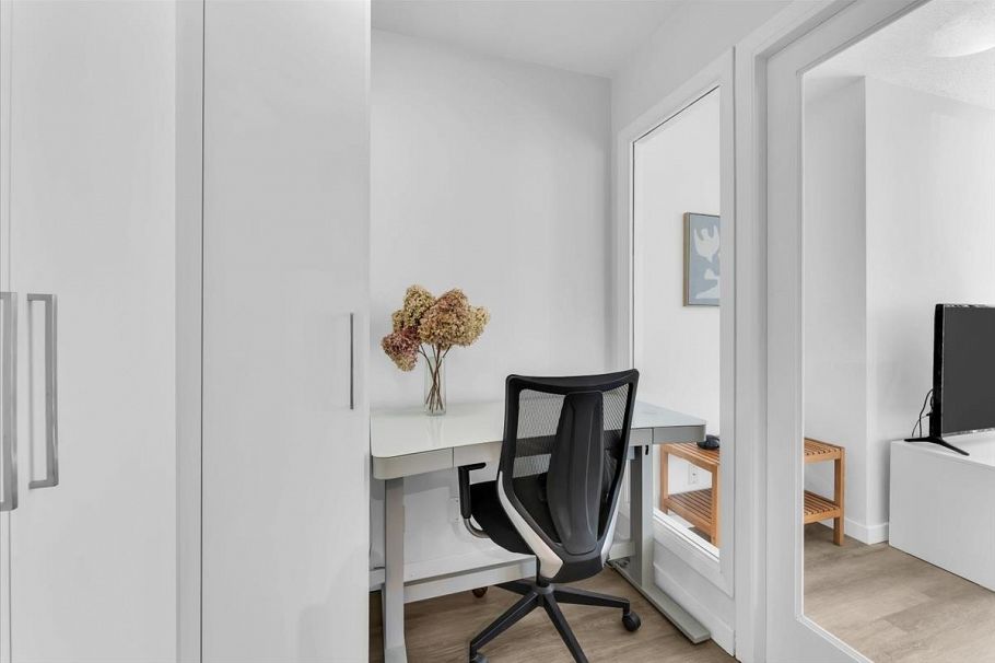 602 193 Aquarius Mews Vancouver, BC - 9