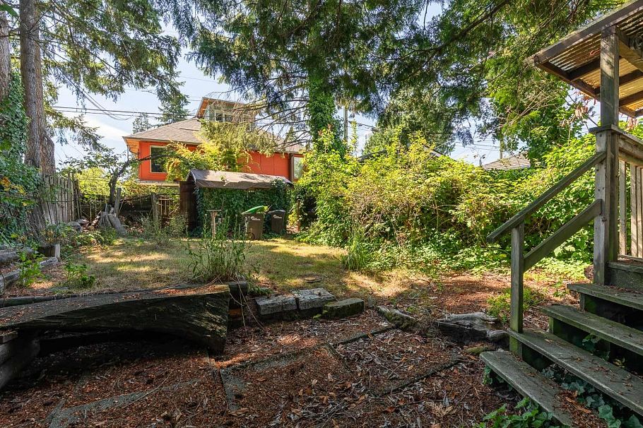 1194 E 18th Avenue Vancouver, BC - 15