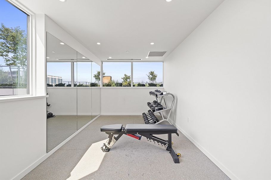 905 8415 Granville Street Vancouver, BC - 26
