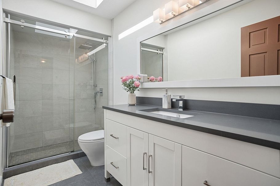 4 220 W 16th Street North Vancouver, BC - 10