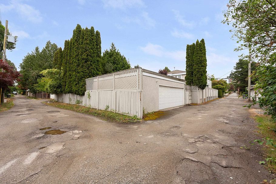 7289 Marguerite Street Vancouver, BC - 31