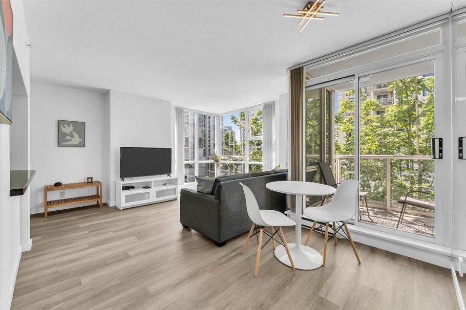 602 193 Aquarius Mews Vancouver, BC - 8