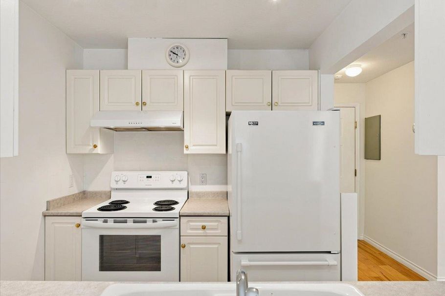 207 3638 Rae Avenue Vancouver, BC - 9