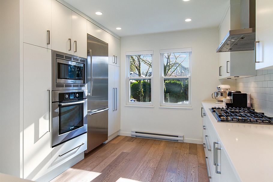 1829 W 13th Avenue Vancouver, BC - 9