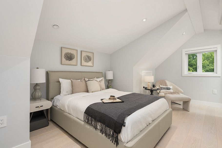 2196 E 19th Avenue Vancouver, BC - 5