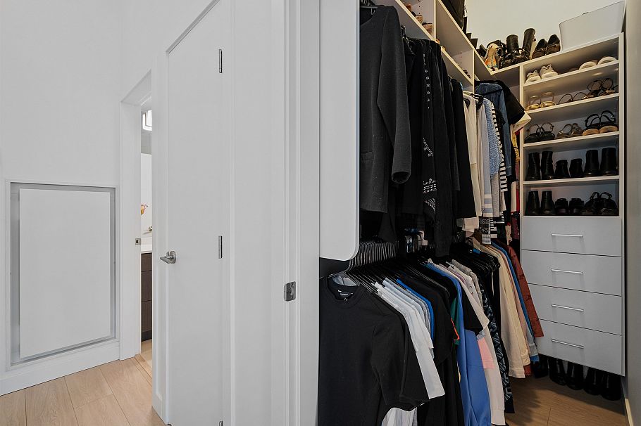141 E 1st Avenue Vancouver, BC - 25