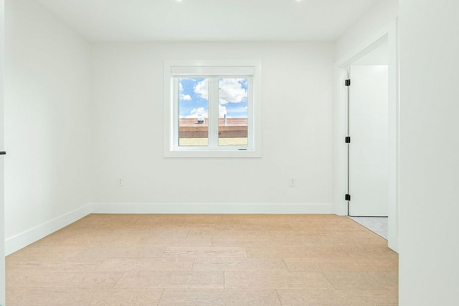 2972 Venables Street Vancouver, BC - 17