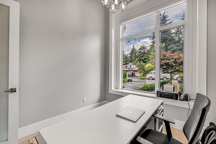 1033 Prospect Avenue North Vancouver, BC - 22