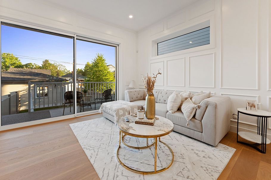 2578 E 4th Avenue Vancouver, BC - 8