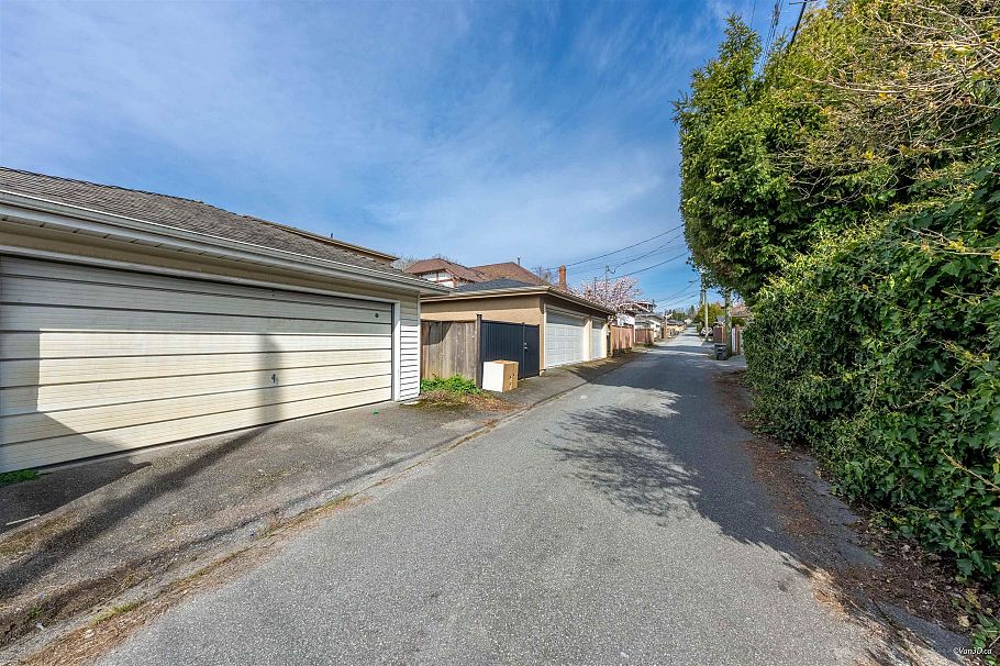 5592 Elizabeth Street Vancouver, BC - 39