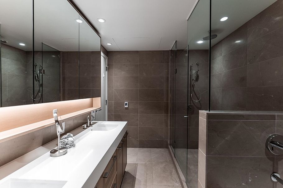 409 3220 Connaught Crescent North Vancouver, BC - 22