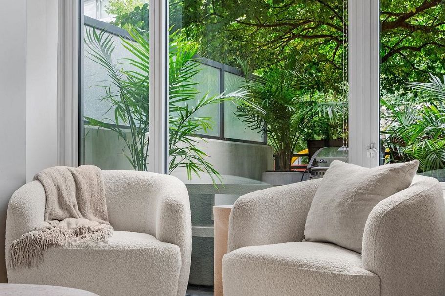 141 E 1st Avenue Vancouver, BC - 6