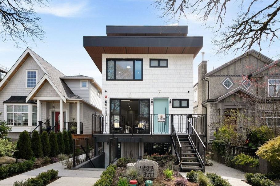 1 2282 E 8th Avenue Vancouver, BC - 36