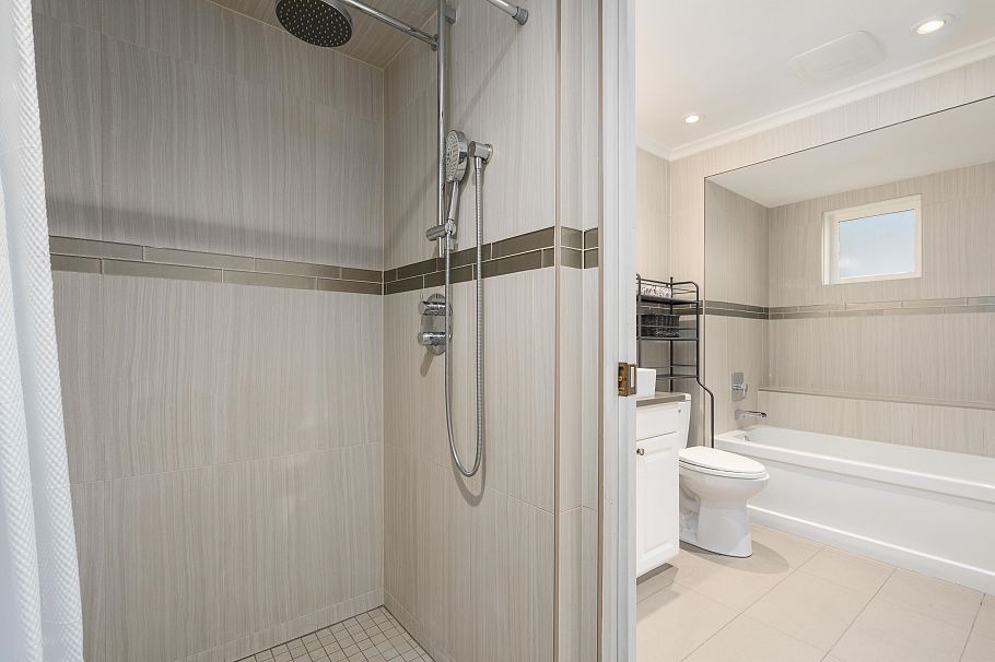3085 Maple Street Vancouver, BC - 21