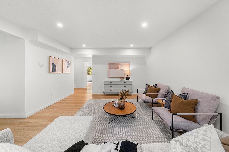 879 Westview Crescent North Vancouver, BC - 5