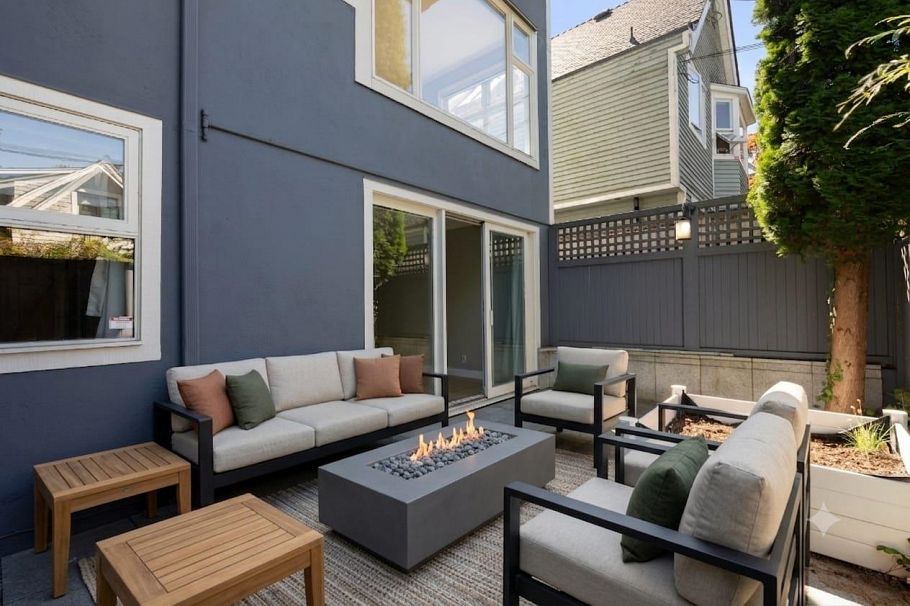 3085 Maple Street Vancouver, BC - 31