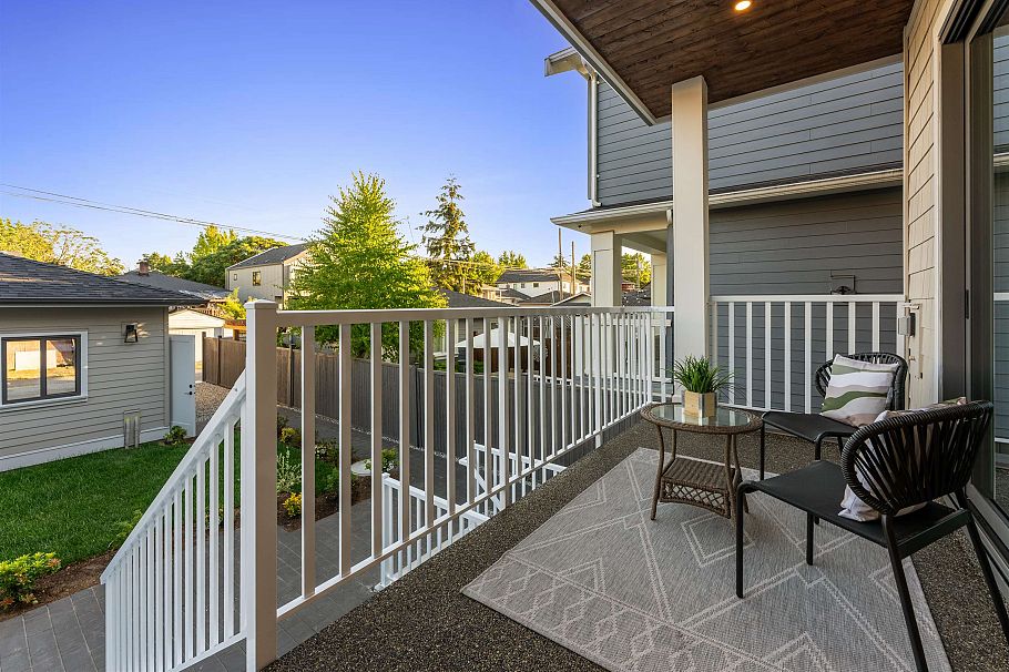 2578 E 4th Avenue Vancouver, BC - 28