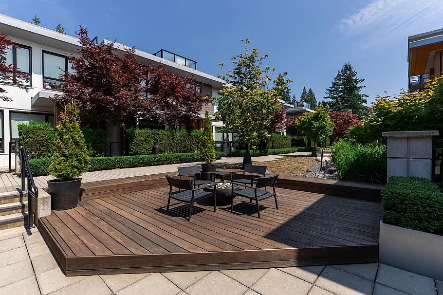 409 3220 Connaught Crescent North Vancouver, BC - 36