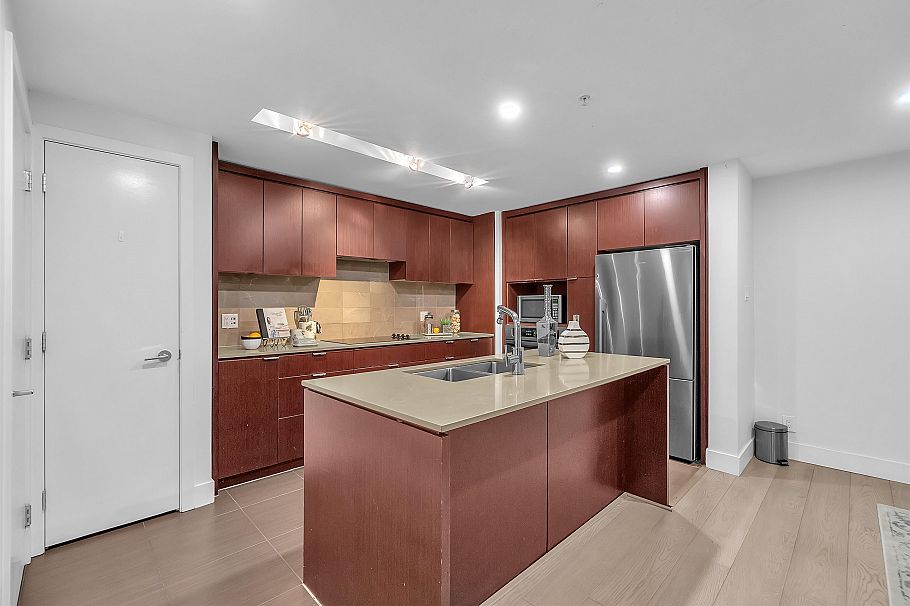 164 W 13th Street North Vancouver, BC - 11