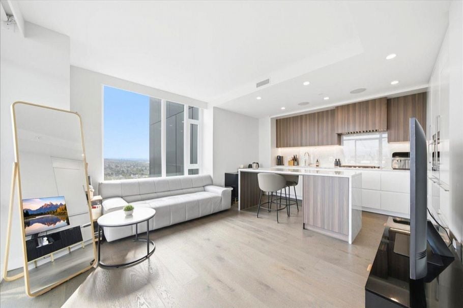 2207 7418 Paulson Street Vancouver, BC - 4