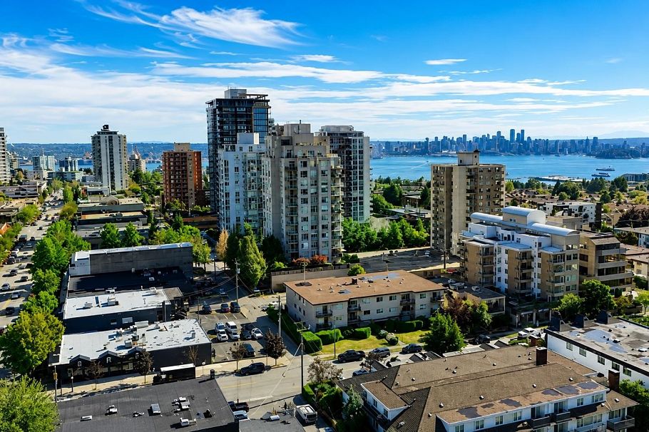 309 125 W 18th Street North Vancouver, BC - 27