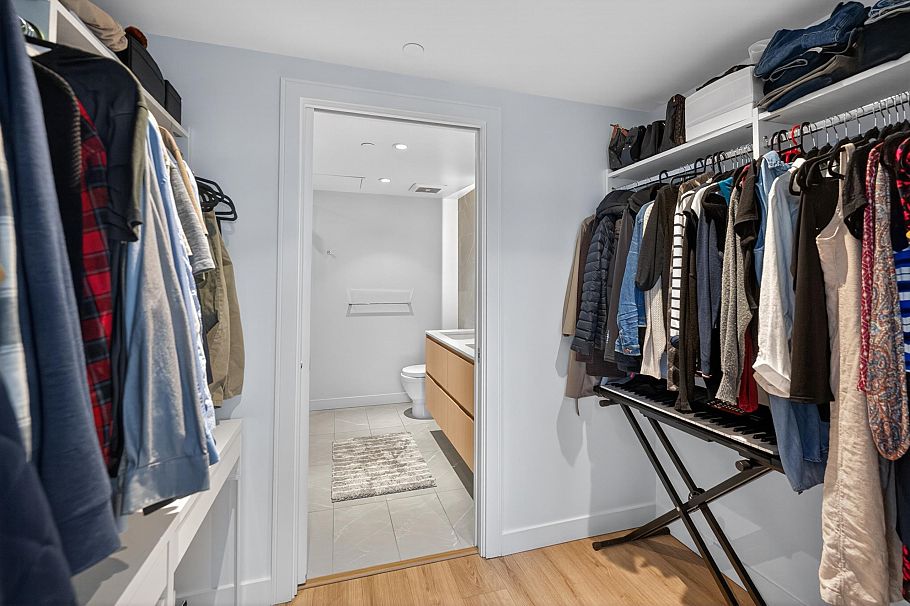 807 1500 Fern Street North Vancouver, BC - 20
