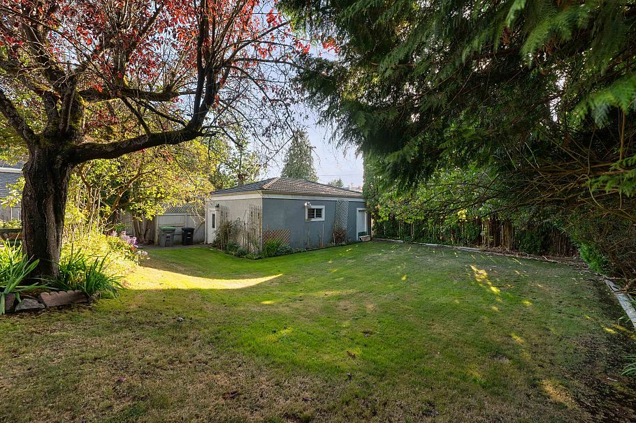 7289 Marguerite Street Vancouver, BC - 28