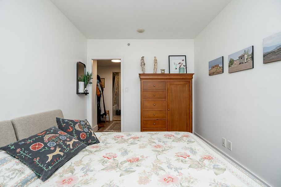 331 2288 W Broadway Vancouver, BC - 18