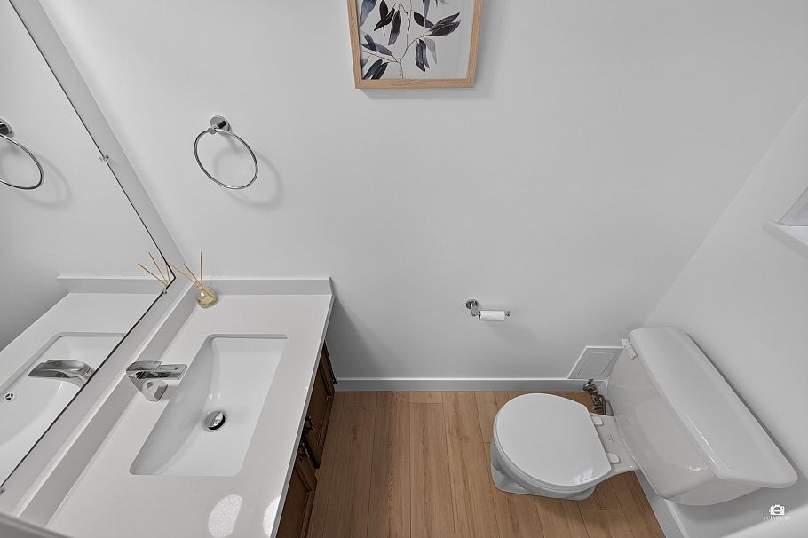 3771 W 30th Avenue Vancouver, BC - 25