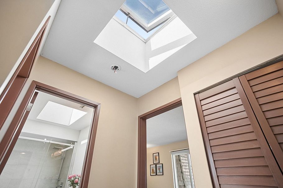 4 220 W 16th Street North Vancouver, BC - 11