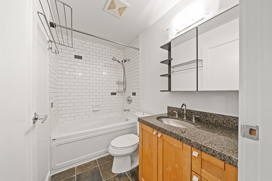 205 8988 Hudson Street Vancouver, BC - 9