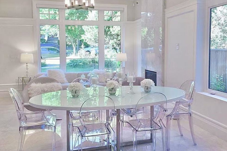 3708 W 35th Avenue Vancouver, BC - 4