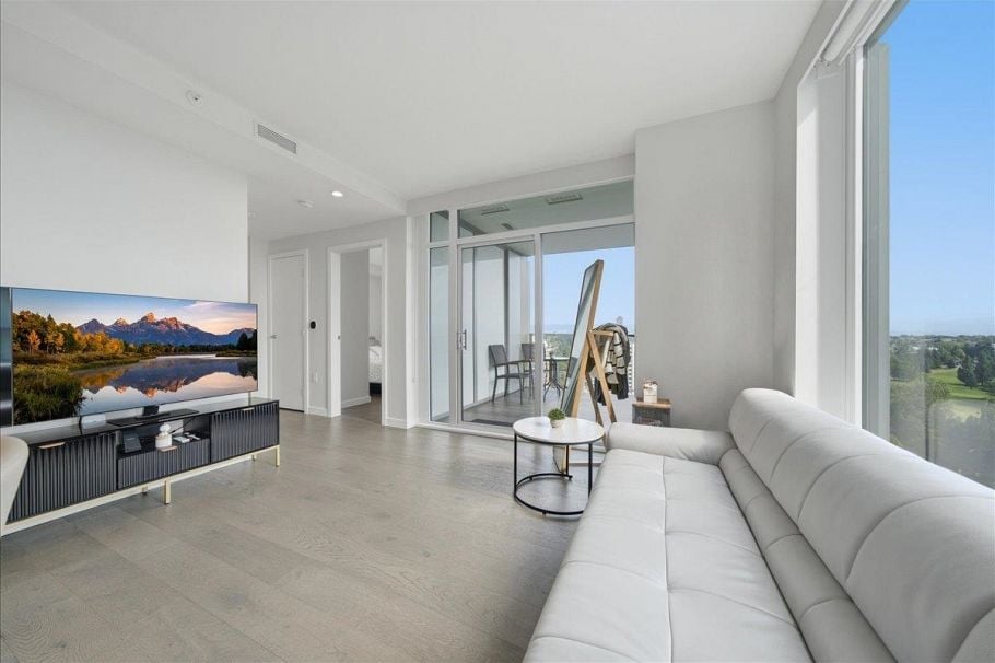 2207 7418 Paulson Street Vancouver, BC - 1