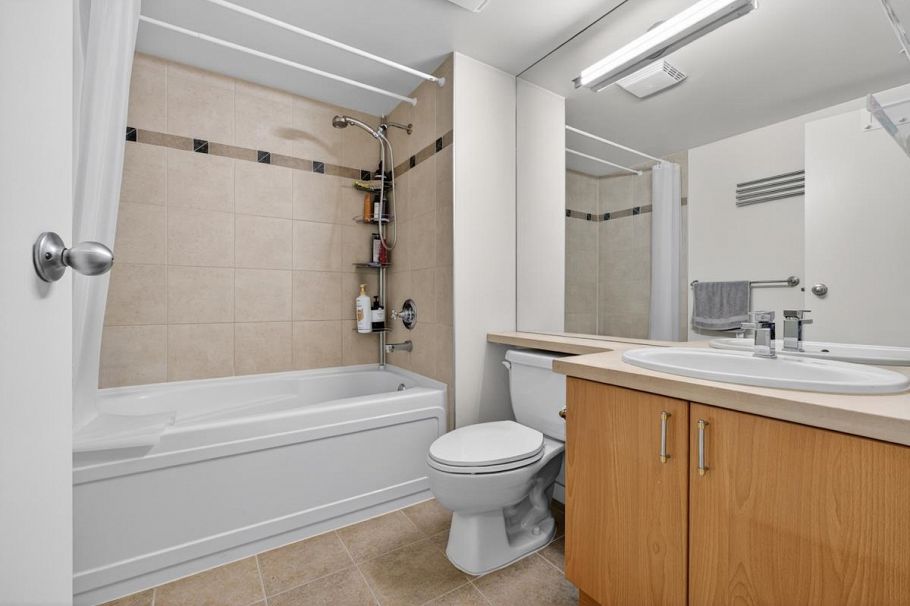 1505 193 Aquarius Mews Vancouver, BC - 17