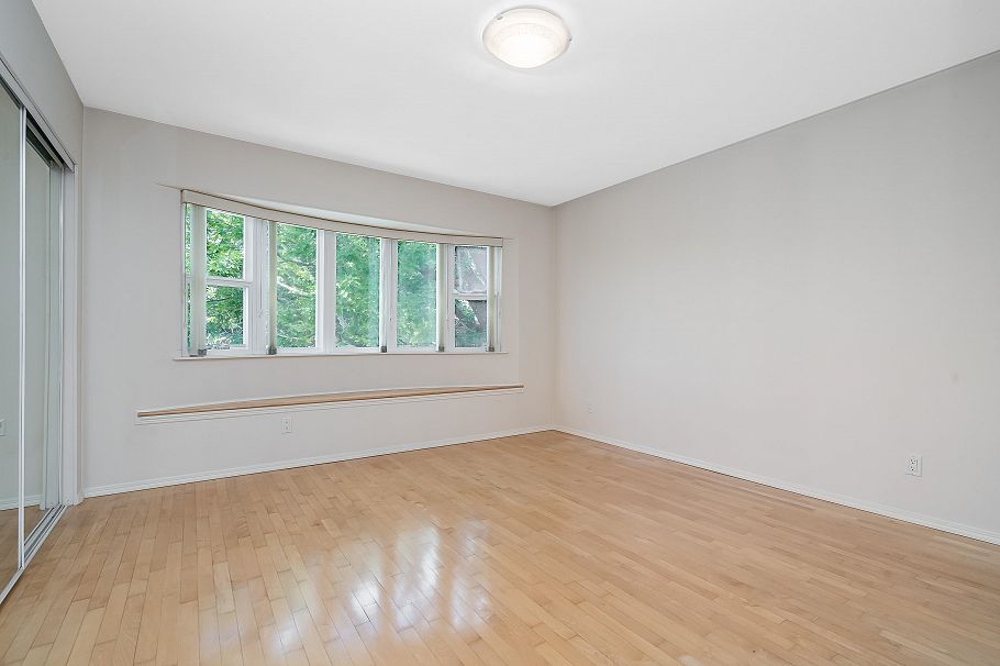 2304 Garden Drive Vancouver, BC - 30