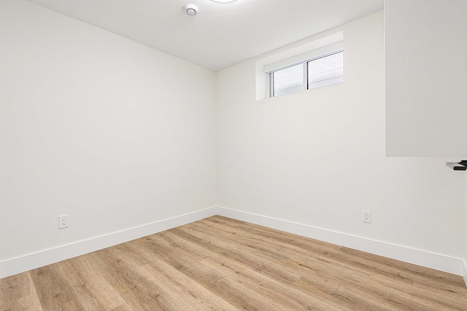 2972 Venables Street Vancouver, BC - 31