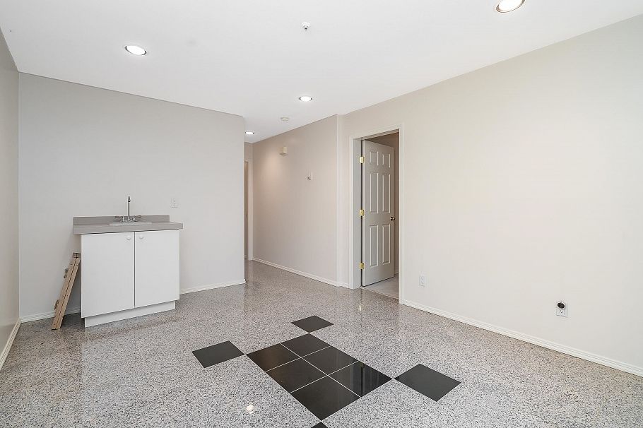 2304 Garden Drive Vancouver, BC - 19