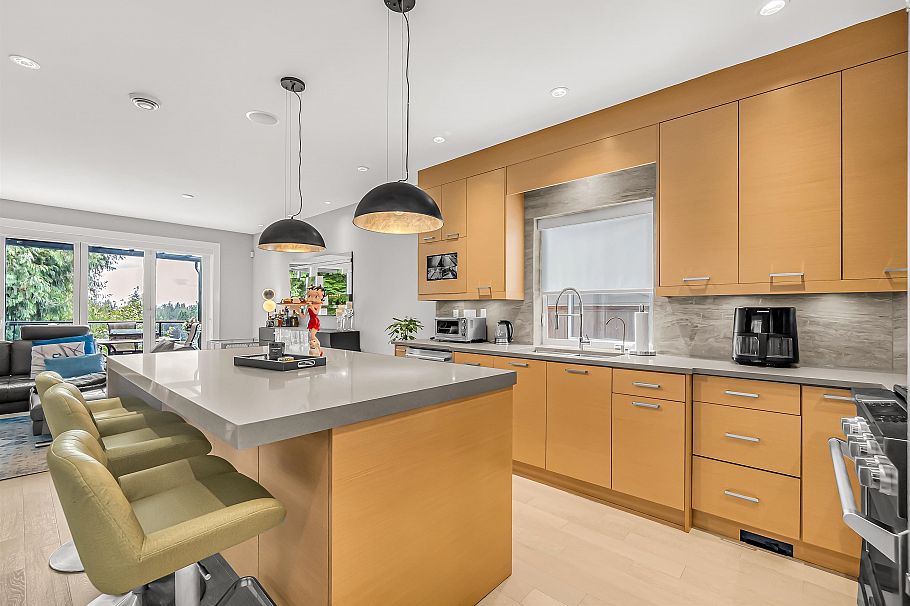 1033 Prospect Avenue North Vancouver, BC - 15