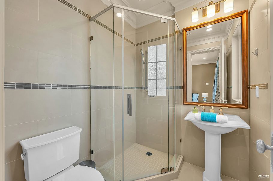6963 Fremlin Street Vancouver, BC - 23