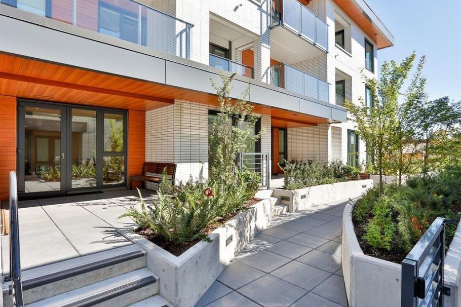 104 5383 Cambie Street Vancouver, BC - 1