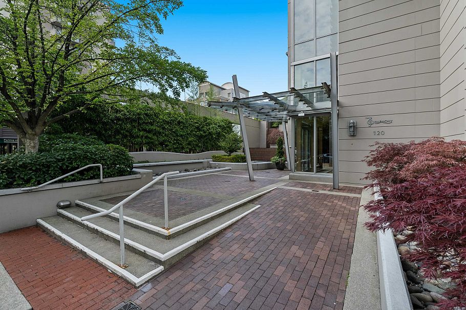 801 120 W 16th Street North Vancouver, BC - 27